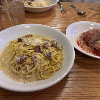 LeoGreta - Linguine Carbonara and meatball - Italian Near Me - Carnegie, Pennsylvania