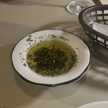 Stefano's Trattoria - Herbed olive oil with fresh baked bread - Italian Near Me - Winter Springs, Florida