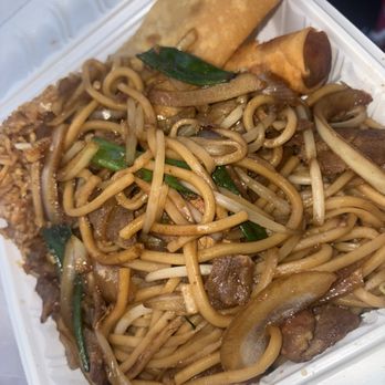 China Gate - Beef Chow Mien Lunch Special - Chinese Near Me - Los Angeles, California