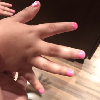 8 Pretty Nails and Spa - Nail Salons Near Me - Surprise, Arizona