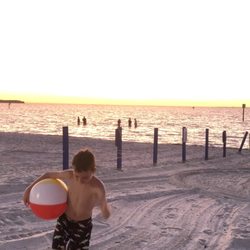 Inn at Little Harbor - Beach time
