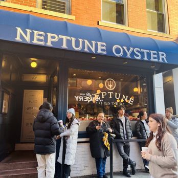 Neptune Oyster - Seafood Near Me - Boston, Massachusetts