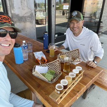 Dru Bru - Cle Elum - Tons of outside seating - Brewpubs Near Me - Cle Elum, Washington Dru Bru - Cle Elum - Tons of outside seating - Brewpubs Near Me - Cle Elum, Washington