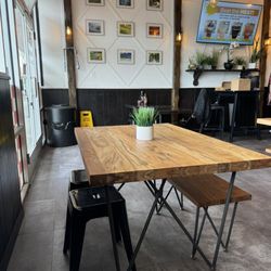Tapsilog Express - Inside