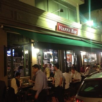 Vianna Bar - Outside seating for a nice evening meal with friends. - Bars Near Me - São Paulo, SP Vianna Bar - Outside seating for a nice evening meal with friends. - Bars Near Me - São Paulo, SP