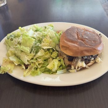 Barefoot Cafe - Barefoot Special - Bars Near Me - Fairfax, California