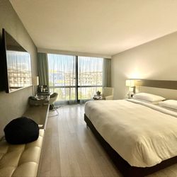 AC Hotel by Marriott Nice - King bedroom, ocean view