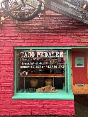 Taco Pedaler by null