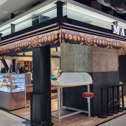 Manotas Organics & Latin Foods - Storefront