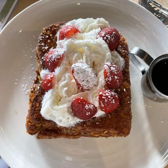 Sloane’s - Cornflake crusted stuffed French toast - Cocktail Bars Near Me - Boston, Massachusetts