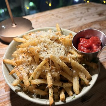 Osa Rooftop - Shoestring Fries - Bars Near Me - Pasadena, California