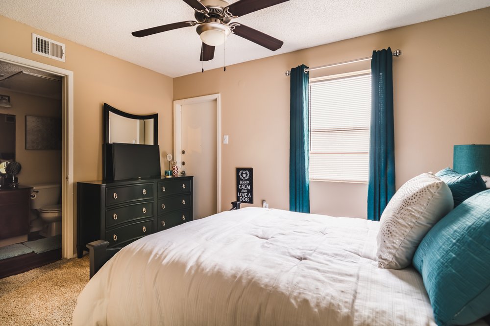 VILLA DE ORO APARTMENTS Updated October 2024 18 Photos 130 Camino