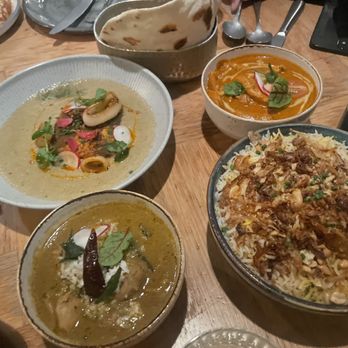 Ettan - Smoked Butter Chicken Vellore Chicken Curry Paneer Butter Masala Chicken biryani - Indian Near Me - Palo Alto, California