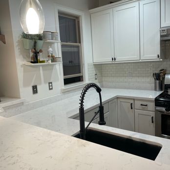 House of Granite - MAI quartz counter and bar - Countertop Installation Near Me - Manteca, California House of Granite - MAI quartz counter and bar - Countertop Installation Near Me - Manteca, California