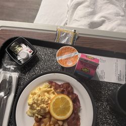 Central Florida Regional Hospital - Breakfast