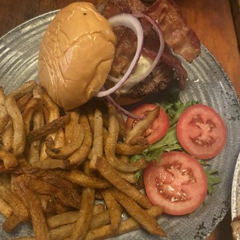 Forbes Tavern - Hamburger with fries - Beer Bar Near Me - Pittsburgh, Pennsylvania Forbes Tavern - Hamburger with fries - Beer Bar Near Me - Pittsburgh, Pennsylvania