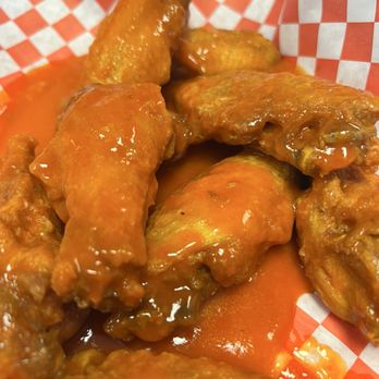 Lucky's Pizza - Pizza Near Me - Surprise, Arizona