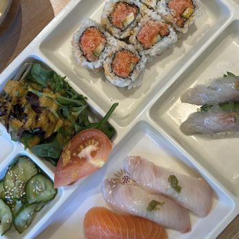 Restaurant Tatsuki - Sushi Lunch Special- spicy tuna roll and 6 piece nigiri (salmon, black snapper, kanpachi) - Sushi Bars Near Me - Woodland Hills, California Restaurant Tatsuki - Sushi Lunch Special- spicy tuna roll and 6 piece nigiri (salmon, black snapper, kanpachi) - Sushi Bars Near Me - Woodland Hills, California