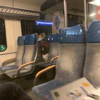 Station Halfweg-Zwanenburg - Train Stations Near Me