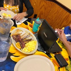 Scrambled Egg Cafe - French Toast Supreme