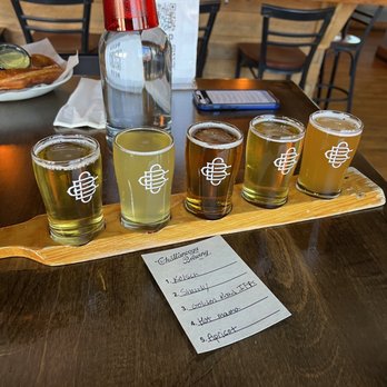 Chattanooga Brewing Co. - Beer flight - New American Near Me - Chattanooga, Tennessee