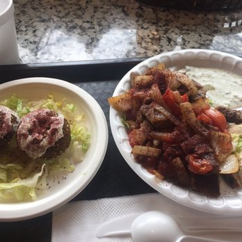 UR Mediterranean Restaurant - Lamb over salad and falafel - Mediterranean Near Me - Beaverton, Oregon
