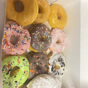 Andeez Donuts - Chocolate Sprinkle Doughnut Freshly Made Glazed Doughnut Fruit Filled Doughnut Homemade Rich Chocolate Glaze Doughnut - Donuts Near Me - Edmond, Oklahoma Andeez Donuts - Chocolate Sprinkle Doughnut Freshly Made Glazed Doughnut Fruit Filled Doughnut Homemade Rich Chocolate Glaze Doughnut - Donuts Near Me - Edmond, Oklahoma