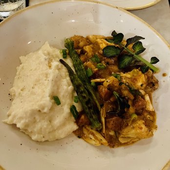 Red Rooster Overtown - Jam Amaris' Jambalaya and Grits - Cocktail Bars Near Me - Miami, Florida Red Rooster Overtown - Jam Amaris' Jambalaya and Grits - Cocktail Bars Near Me - Miami, Florida