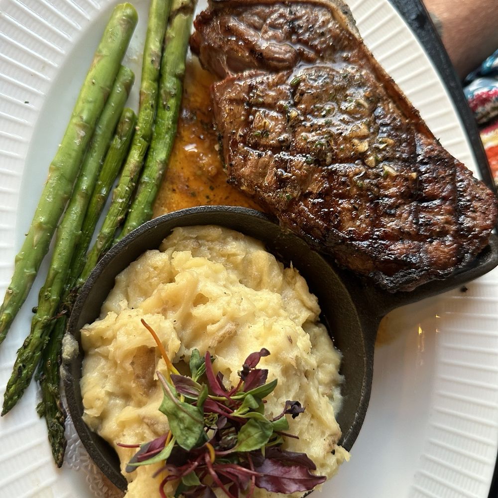 Francesca's Cucina - NY Strip - Italian Near Me - Syracuse, New York Francesca's Cucina - NY Strip - Italian Near Me - Syracuse, New York