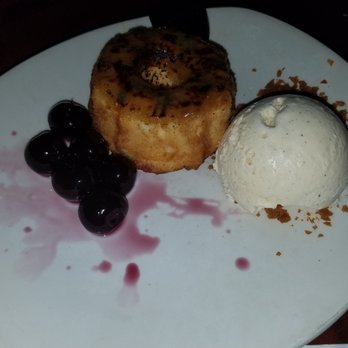 Weber Grill Restaurant - Pineapple upside down cake - Barbeque Near Me - Schaumburg, Illinois Weber Grill Restaurant - Pineapple upside down cake - Barbeque Near Me - Schaumburg, Illinois