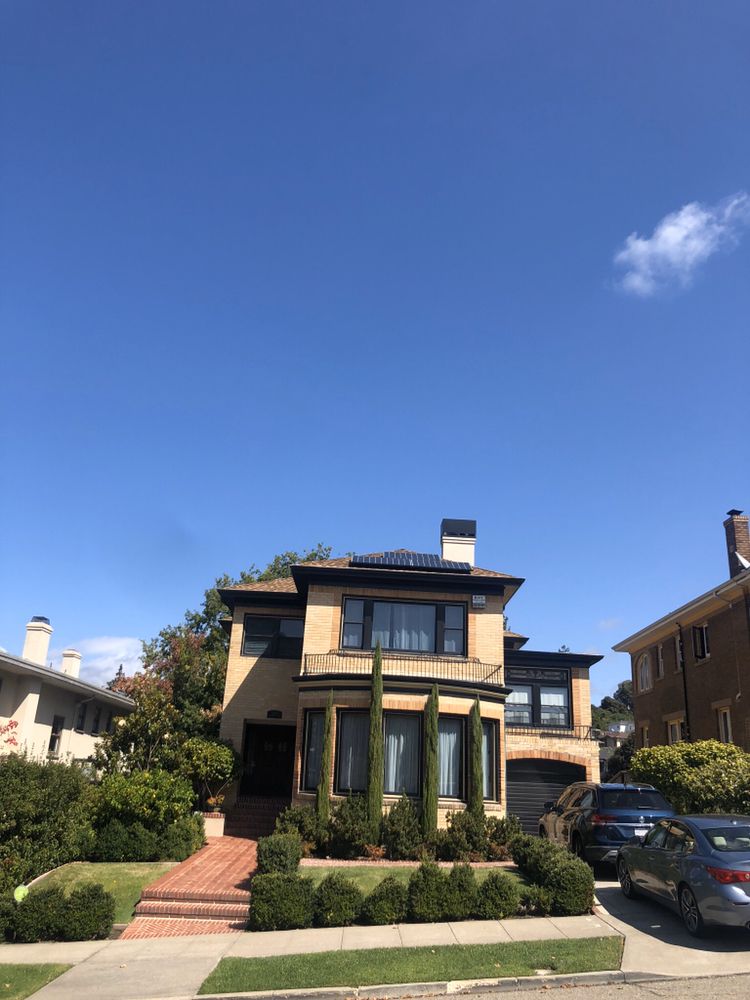 Slide of Liberty Bay Solar