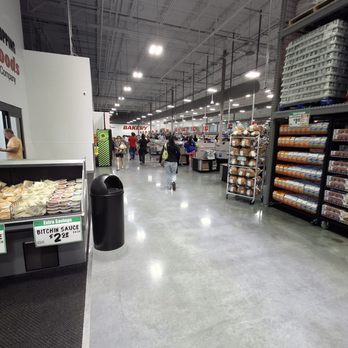 WinCo Foods - So much Space to move around and have a great shopping experience - Grocery Near Me - Renton, Washington