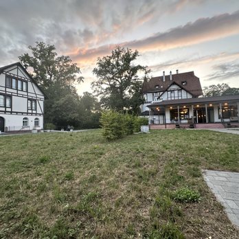 Hotel Waldhaus - Backyard of the hotel - Hotels Near Me - Birsfelden, BL