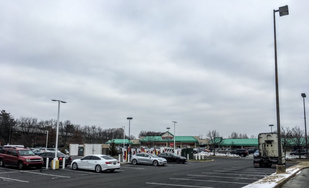 TESLA SUPERCHARGER Updated September 2024 605 Naamans Rd, Claymont