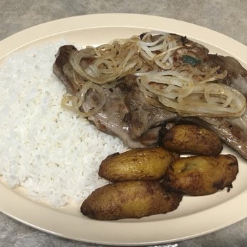 Kenia Plaza - Chuletas de Cerdo con arroz blanco y maduros. - Cuban Near Me - Homestead, Florida Kenia Plaza - Chuletas de Cerdo con arroz blanco y maduros. - Cuban Near Me - Homestead, Florida