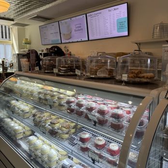 Magnolia Bakery - Interior - Desserts Near Me - New York, New York Magnolia Bakery - Interior - Desserts Near Me - New York, New York