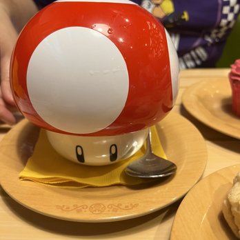 Toadstool Cafe - Mushroom tomato soup - Cafes Near Me - Universal City, California