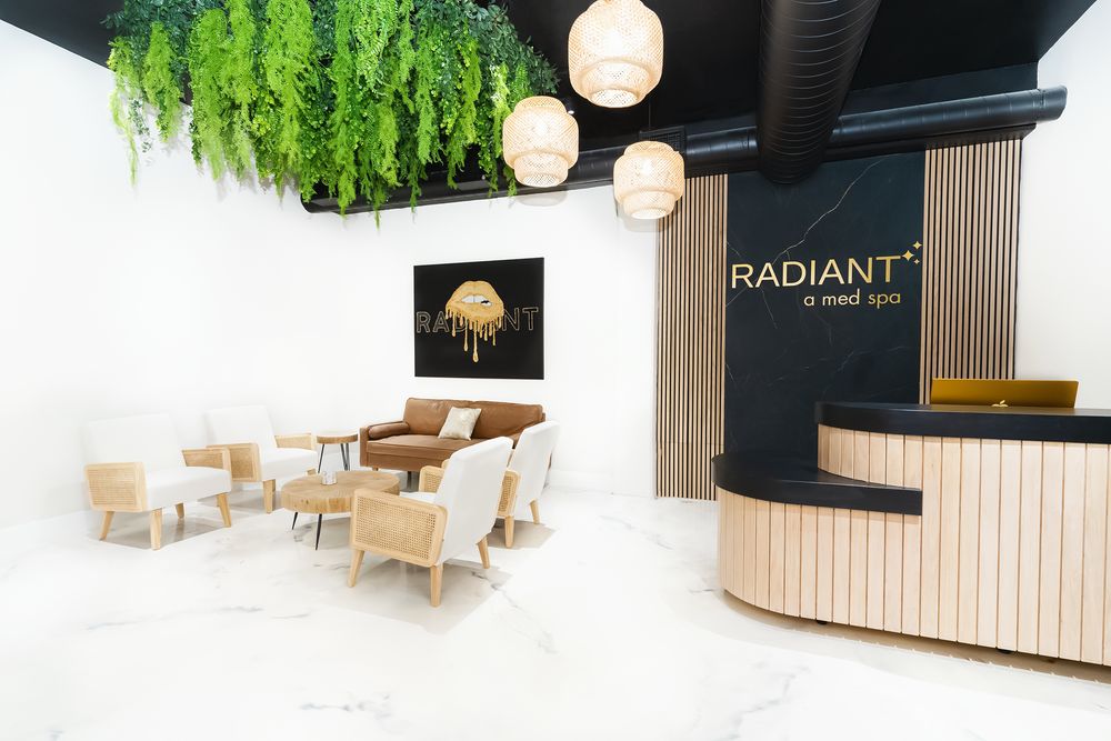RADIANT a medspa Logo