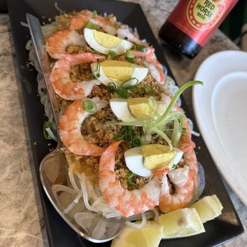 Manileno - Pancit palabok - Filipino Near Me - St. Louis, Missouri