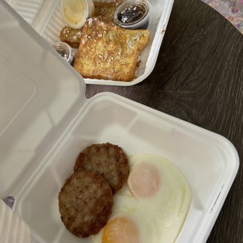 The Keg Tavern - 2-2-2  over easy eggs, sausage patties, french toast - Sports Bars Near Me - Eugene, Oregon