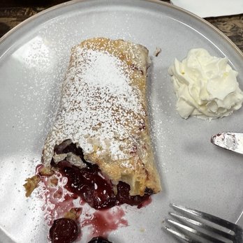 Mika's - Cafes Near Me - San Marcos, California