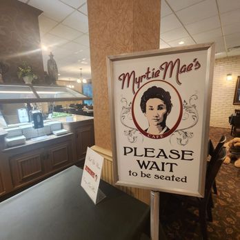 Myrtie Mae's - American Near Me - Eureka Springs, Arkansas