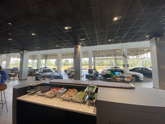 BMW OF TIGARD - Updated August 2025 - 68 Photos & 331 Reviews - 10035 ...