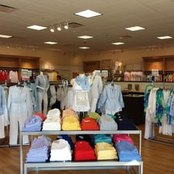 Chico's Off The Rack - Entry to store.