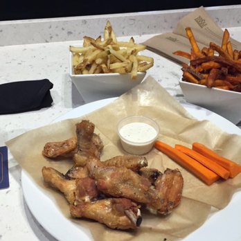 Puka's - Bars Near Me - Honolulu, Hawaii