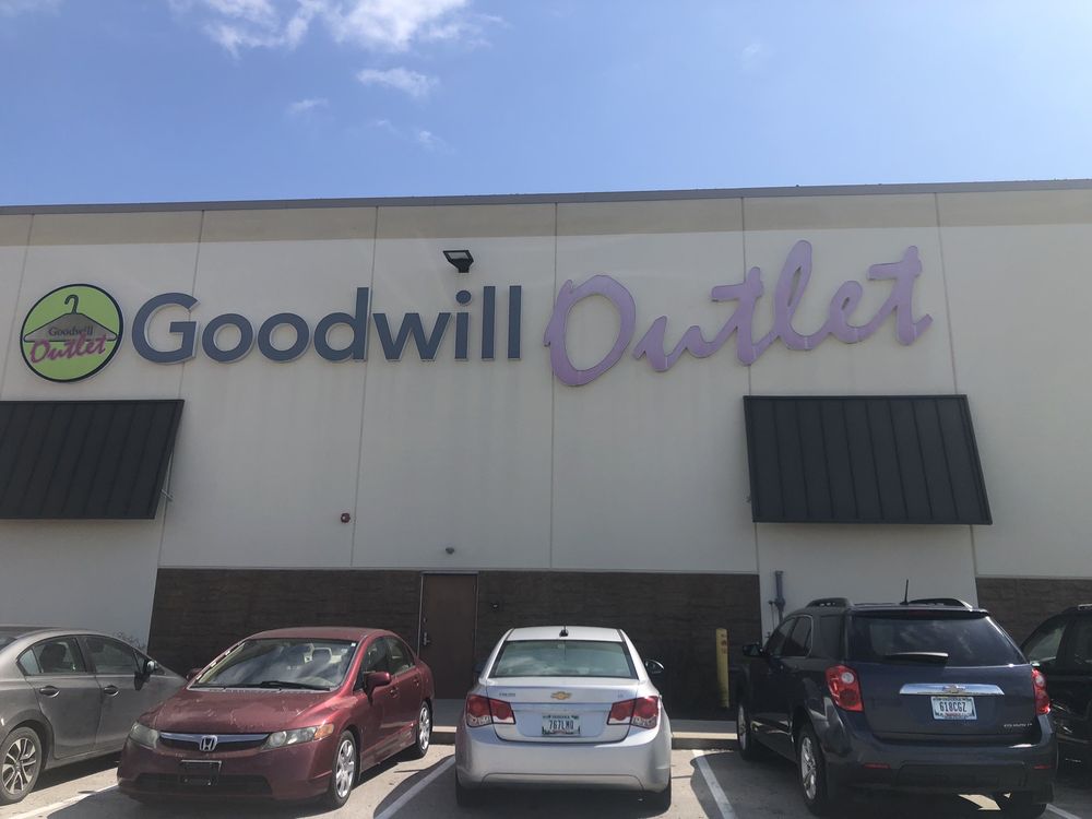 GOODWILL OUTLET STORE Updated October 2024 15 Photos & 19 Reviews