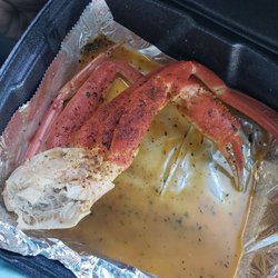 Krab Kingz - Cajun seasoned snow crab legs