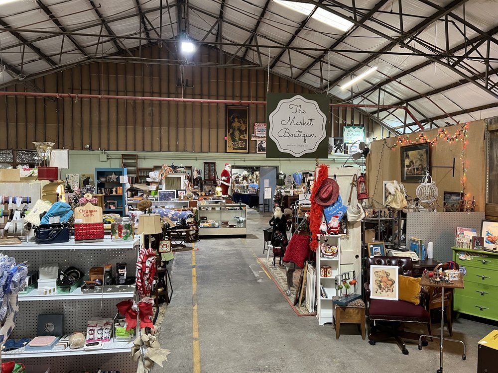 FLOWOOD ANTIQUE FLEA MARKET Updated November 2024 1599 Photos & 19