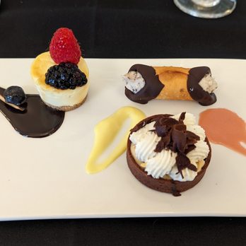 Du Jour Restaurant - Cheesecake, chocolate mousse, canoli - New American Near Me - Scottsdale, Arizona Du Jour Restaurant - Cheesecake, chocolate mousse, canoli - New American Near Me - Scottsdale, Arizona