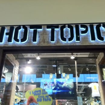 Hot Topic - Accessories Near Me - Ventura, California